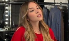 "种族主义"牛仔裤广告之后 悉尼妹一边挨骂一边赚钱