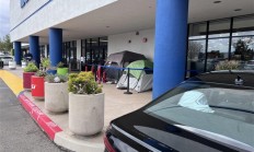 只为原价买到RTX 5090：粉丝已开始搭建帐篷排队