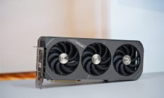 索泰RTX 5090D SOLID OC显卡评测：DLSS 4加持 无敌就是这么寂寞