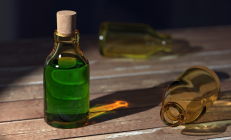 农药擦身可治疗湿疹系谣言 严重可引发中毒危及生命