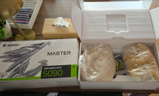 太悲催了！攒钱一年花21000元买RTX 5090：收到却是米饭+面条