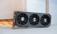 最高频率近3.3GHz！索泰RTX 5080 AMP EXTREME INFINITY评测：超频后与RTX 4090相去不远