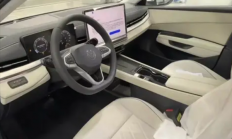 大众速腾内饰大升级！怀挡+新势力同款大屏上车