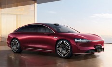 余承东秀爱车享界S9：续航很给力 上下班都是华为智驾在开