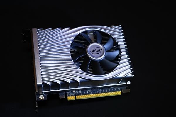 Xe架构独显就要用它？Intel悄悄注册EVO商标