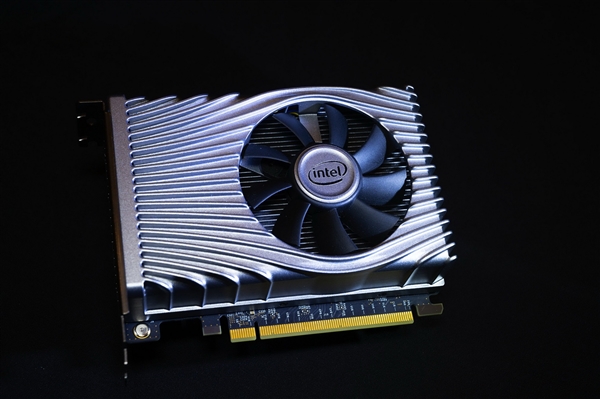AMD/NVIDIA放弃双卡 Intel又捡了起来：Xe核显+独显并行