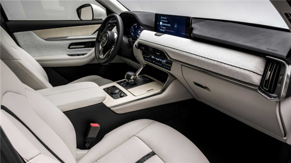 32.6万起 全新马自达CX-60发布：老外试乘、后排顶腿！
