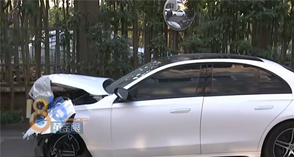 开奔驰撞墙致全身多处骨折 女司机:突然失控 刹车刹不住