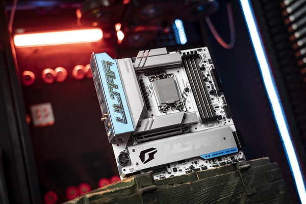 七彩虹多款B860系列主板首发亮相!高规格、高颜值