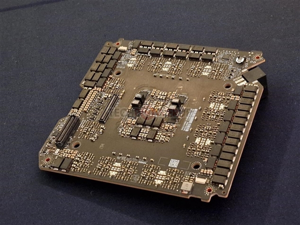 NVIDIA RTX 5090公版显卡拆解!