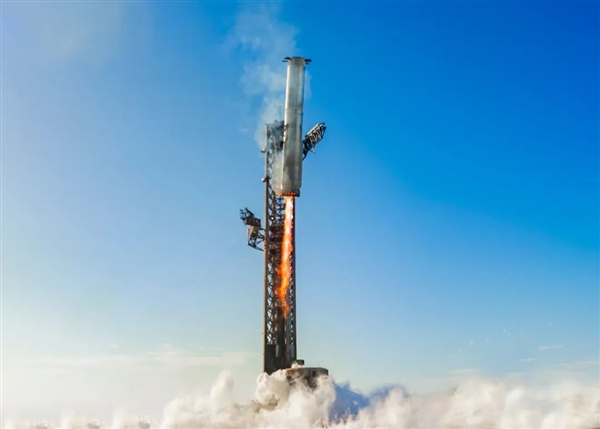 SpaceX星舰第七飞官方美图:真暴力美学