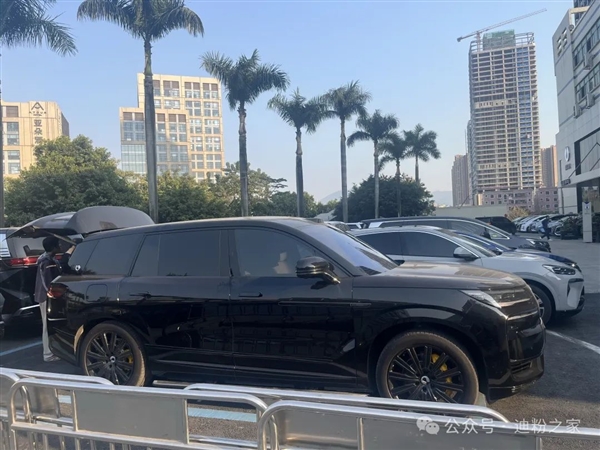 空间最大的比亚迪SUV！全国首台腾势N9正式到店：35.98万元起