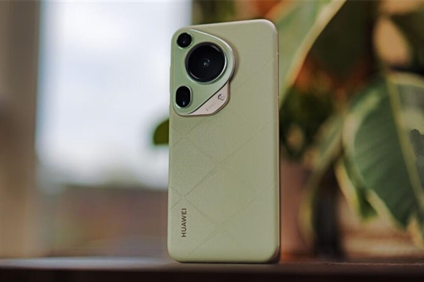 纯血鸿蒙机皇!华为Pura 80系列曝光:两种屏幕形态