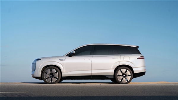 再战问界 全新腾势N8L官图发布：比大哥N9年轻多了