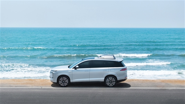 再战问界 全新腾势N8L官图发布：比大哥N9年轻多了