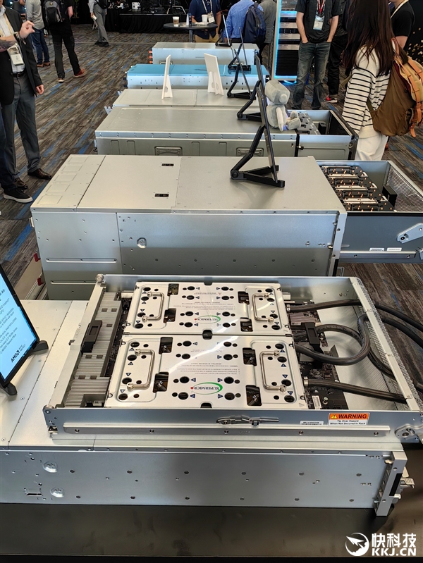 AMD首次公开未来两代EPYC：Zen6性能飙升70％！