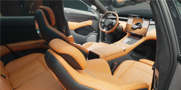 3分钟大定20万台 小米YU7用起来到底怎么样