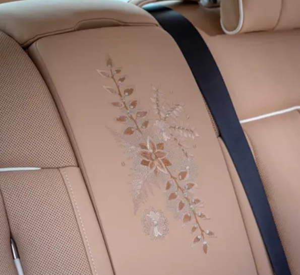 全球仅1台！劳斯莱斯幻影定制版登场：这才是顶奢教科书