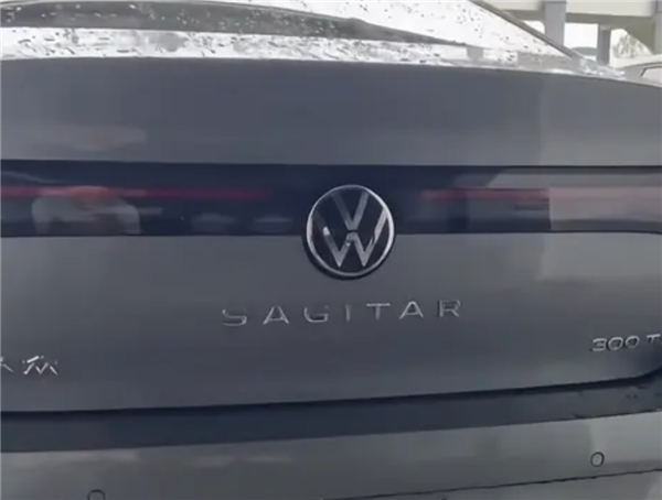 看齐大哥迈腾！全新大众速腾实车曝光：现款12.79万元起