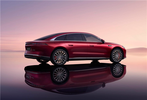 14万的车豪华配置对标迈巴赫！奇瑞风云A9L上市24小时锁单50287台