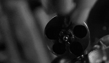 那个土土的3C标 没准是真正的赛博护身符