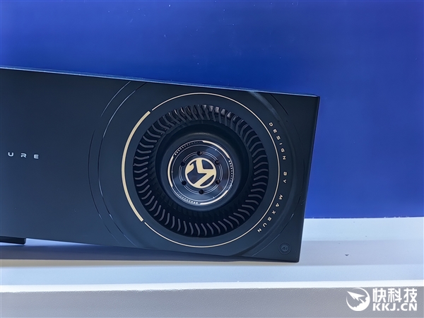 四卡八芯192GB显存!铭瑄秀Intel锐炫Pro B60显卡工作站