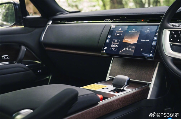 思路对了！纯电路虎揽胜实车公布：和燃油版看不出什么区别