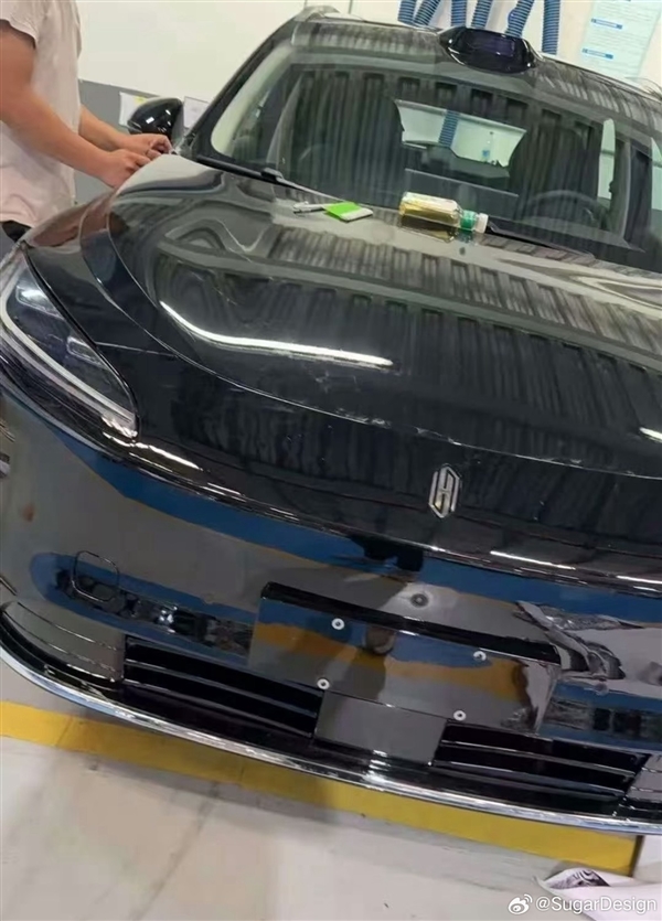 上汽华为打造 尚界H5首张实拍图流出:最亲民鸿蒙智行车来了