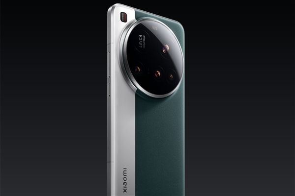 曝小米16 Ultra提档年前发布：徕卡更深度合作、回归直屏