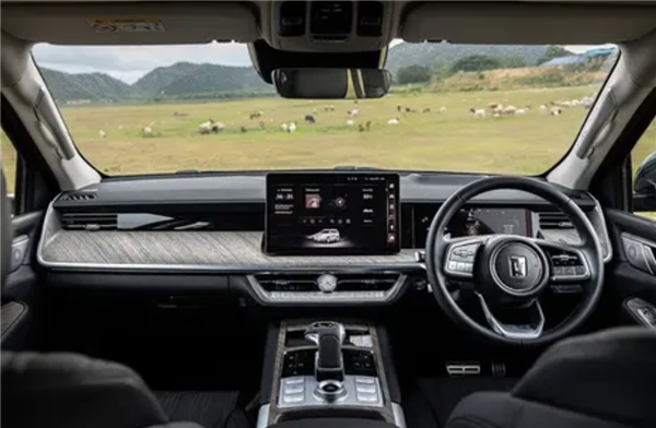 起售价30.90万元！坦克500柴油版泰国上市：提供黑武士版可选