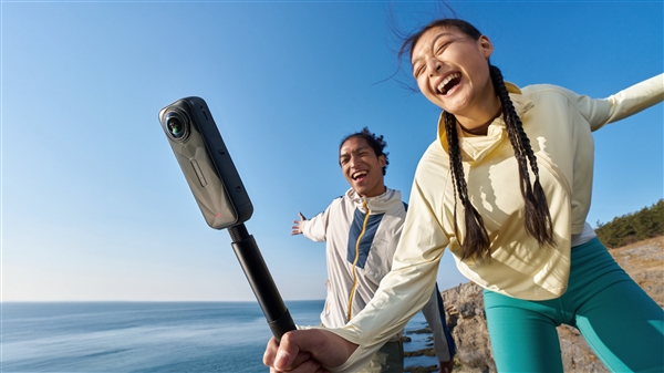 回击大疆全景相机！影石Insta360 X5 首降500元：到手价3298元起