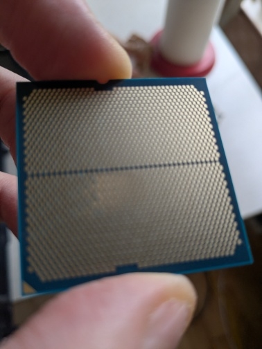 原因未知：两颗锐龙9 9950X运行GMP测试接连被烧！没有超频超压