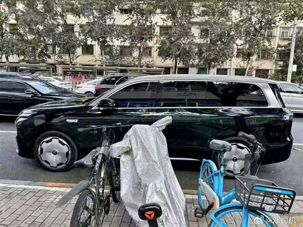 理想问界结合体 零跑大型旗舰D19实车首曝：六座家用SUV黑马来了