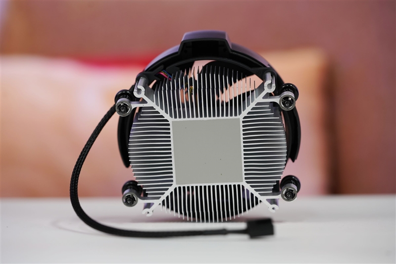 只用一半功耗 就赢了i5-14600K!AMD锐龙5 9500F评测