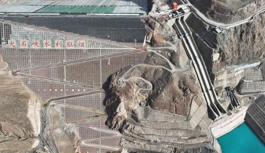 世界最高！新疆大石峡水利枢纽工程下闸蓄水