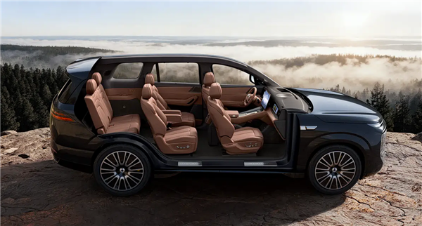 全系三电机四驱 腾势N8L即将预售：定位家庭六座旗舰