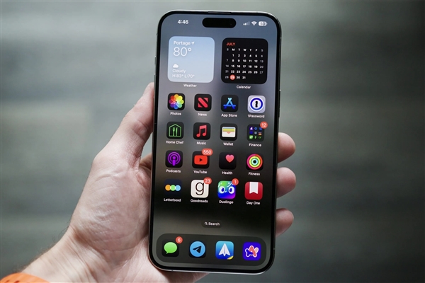 曝20周年iPhone采用三星全新OLED屏：更薄更亮