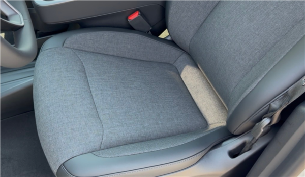 外观、配置全公布！特斯拉正式发布廉价版Model 3/Y 铁粉吐槽：价格太失望了