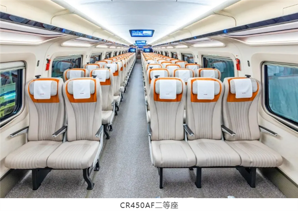 中国高铁跑出453公里时速引韩国网友热议:我们面积小 不需要这么快