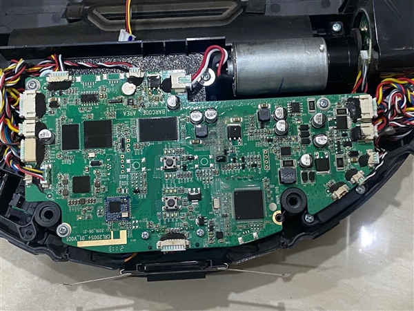 用户禁止数据收集后 扫地机器人竟然被远程指令“杀死”！