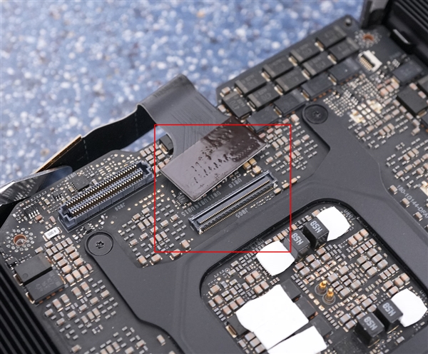 PCIe接口损坏 2万元的RTX 5090原地报废！NVIDIA终于同意换新