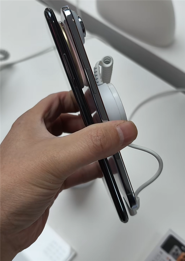 6.6mm VS 5.6mm！华为Mate 70 Air/苹果iPhone Air配置对比
